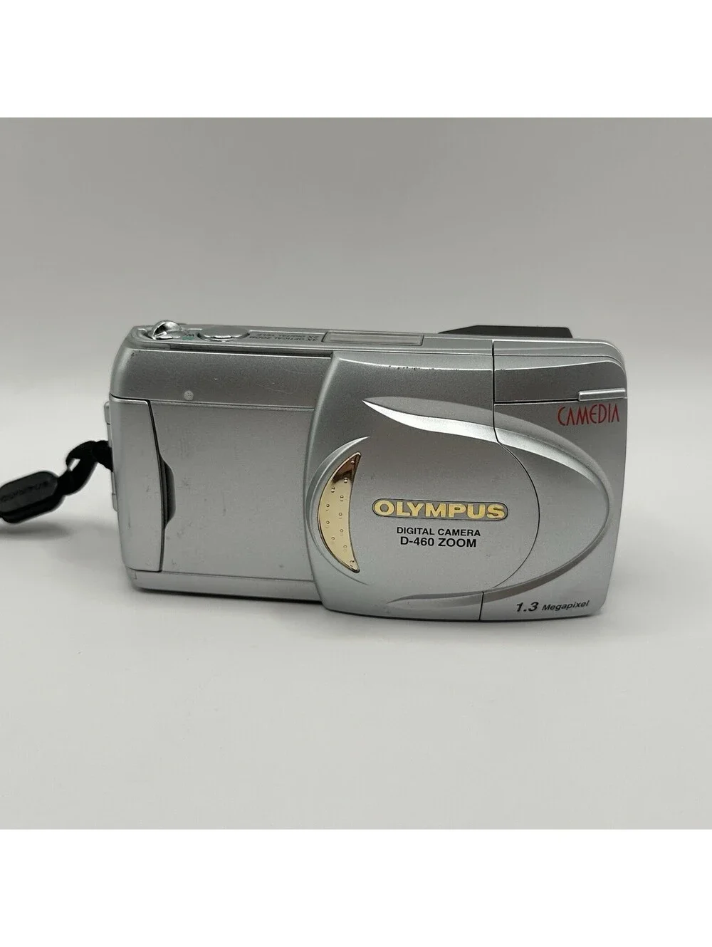 Olympus D-450 Zoom Silver 1.3mp Digital Camera 3x Optical Zoom Box Manual Case